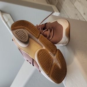 Cole Haan zero grand rose gold